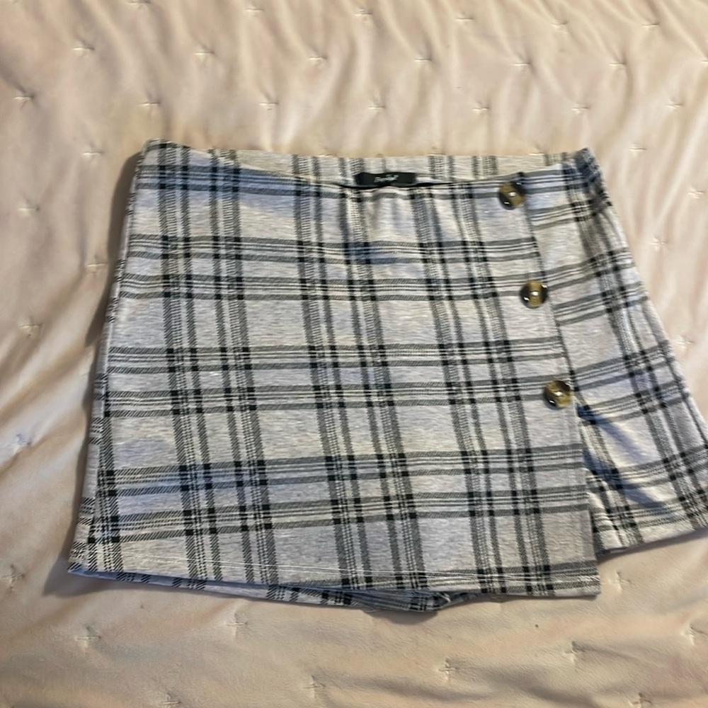Lavender and black plaid skirt in front shorts in the back - skorts